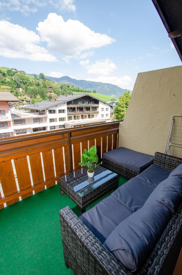 Penthouse Eightyone By All In One Apartments Kaprun Ngoại thất bức ảnh