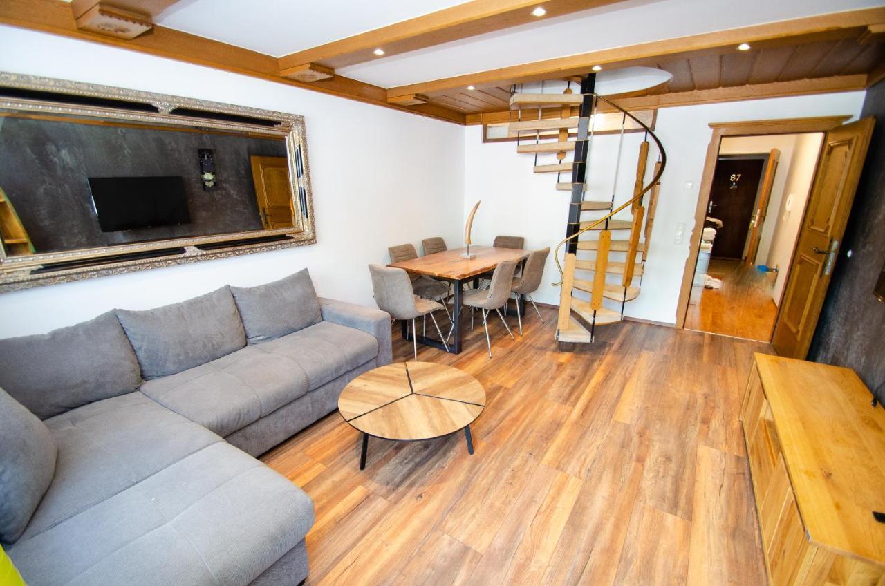 Penthouse Eightyone By All In One Apartments Kaprun Ngoại thất bức ảnh